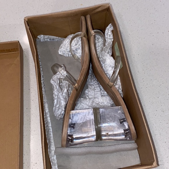 Steve Madden Issy Slide Sandals - Picture 4 of 6